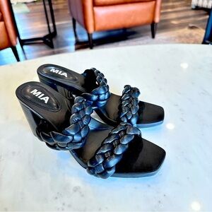 Mia Tesi Sandal Chunky Block Heel Braided Vegan Leather Double Straps Size‎ 9